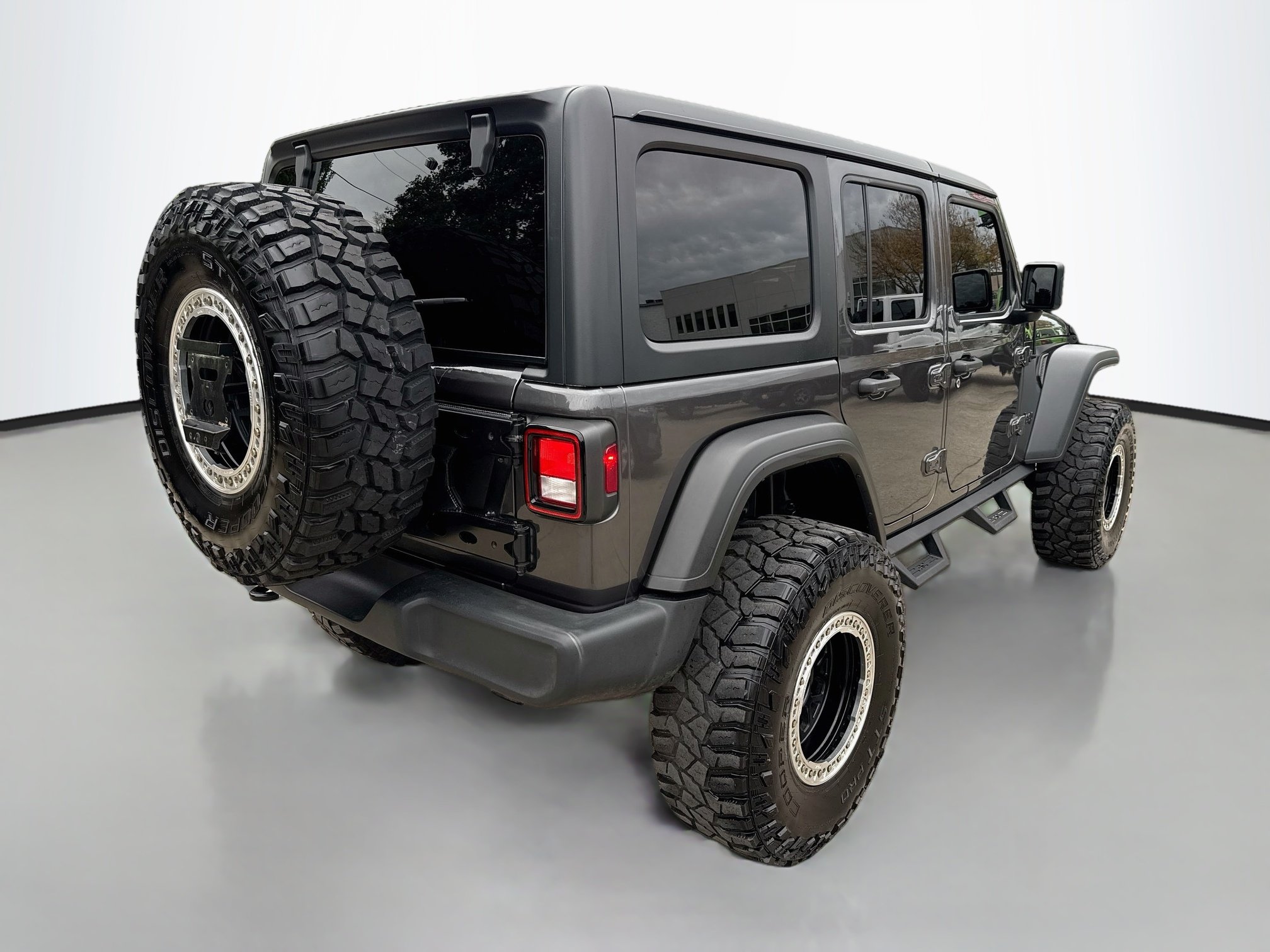Used 2021 Granite Crystal Metallic Clearcoat Jeep Unlimited Sport Altitude image 7