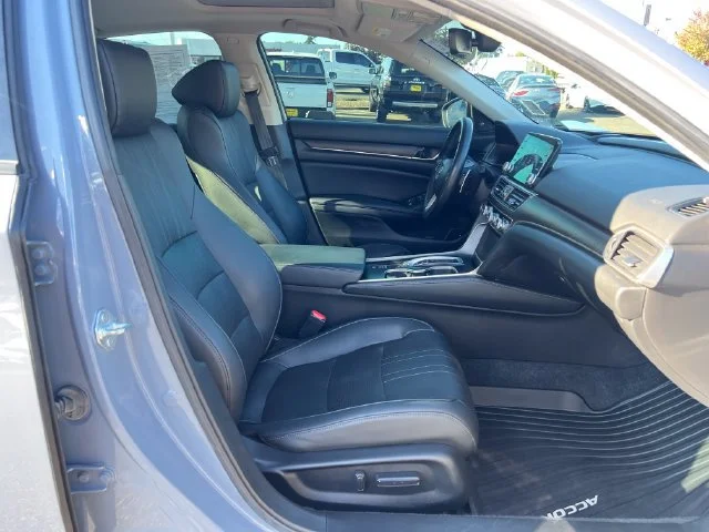 Certified Used 2021 Sonic Gray Pearl Honda Touring image 9