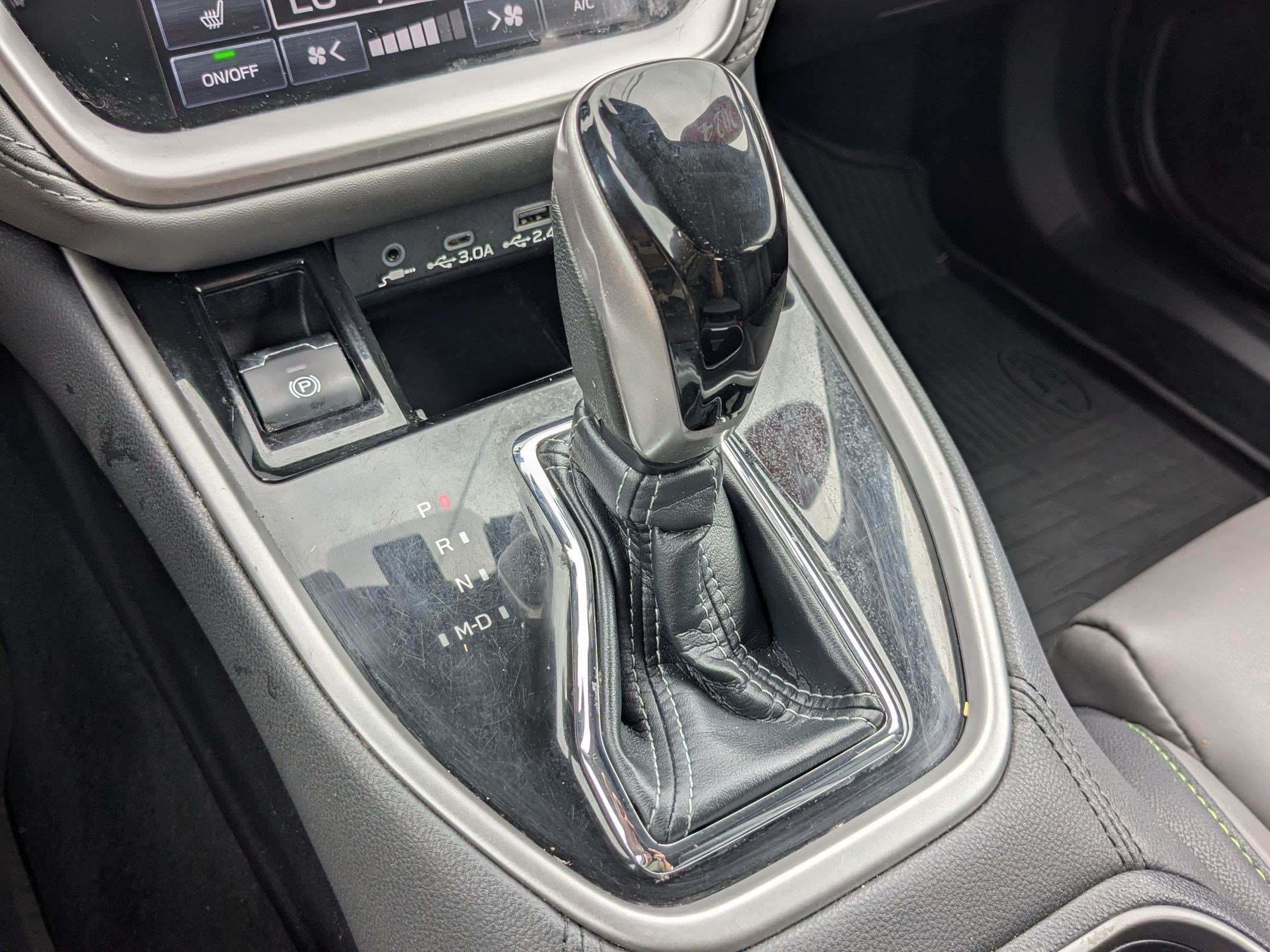 Used 2024 Magnetite Gray Metallic Subaru Onyx Edition image 23