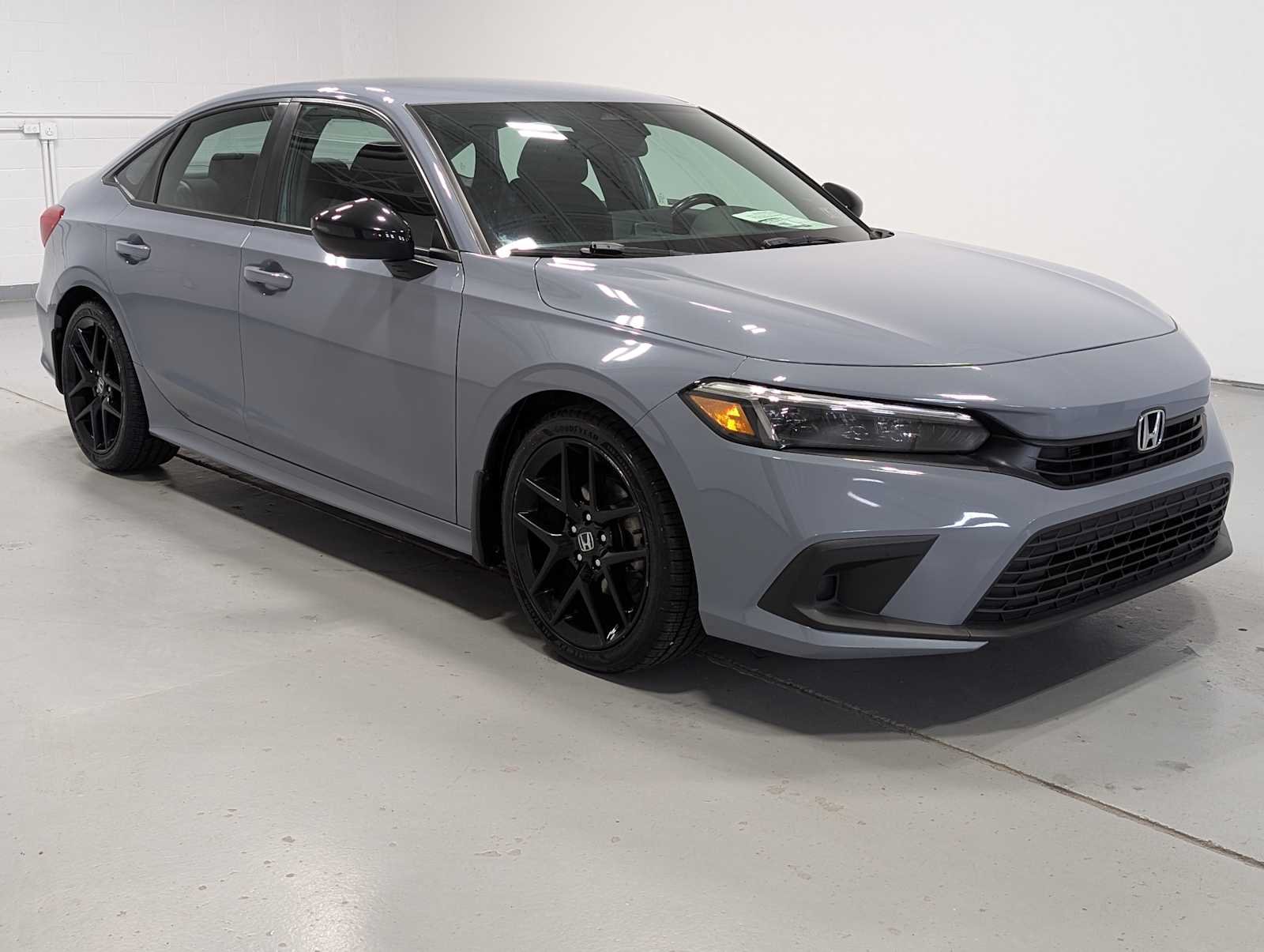 Used 2022 Sonic Gray Pearl Honda Sport image 6