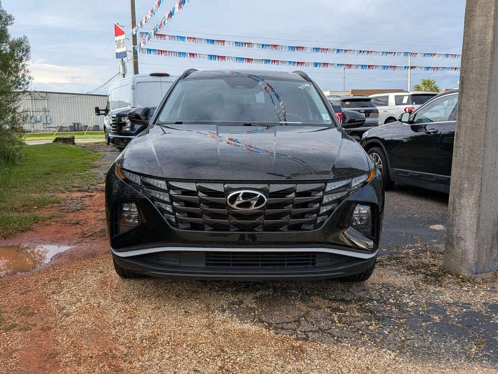 Used 2023 Black Hyundai SEL image 5