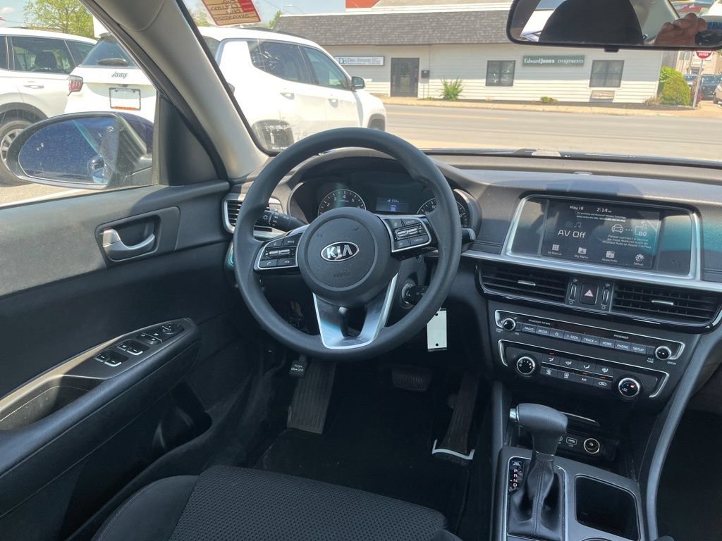 Used 2019 Horizon Blue Kia LX image 10