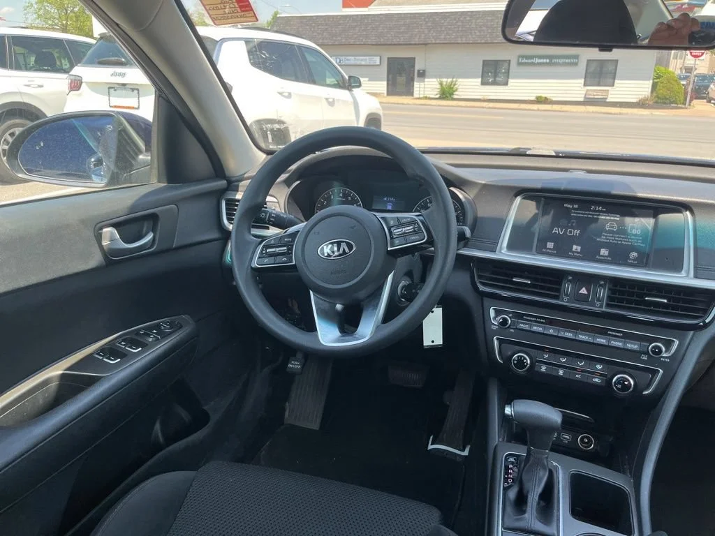 Used 2019 Horizon Blue Kia LX image 10