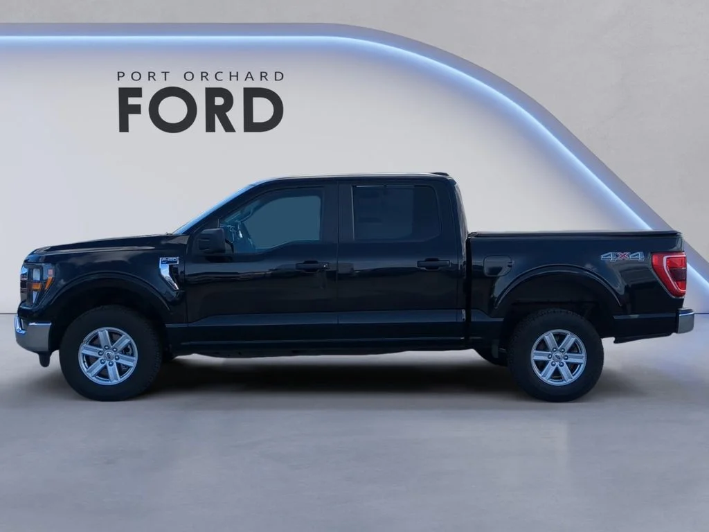 Used 2023 Black Ford  image 3