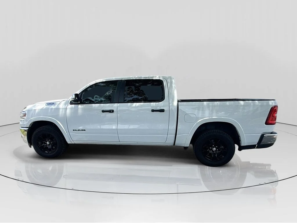 Used 2025 White Ram Big Horn/Lone Star image 4