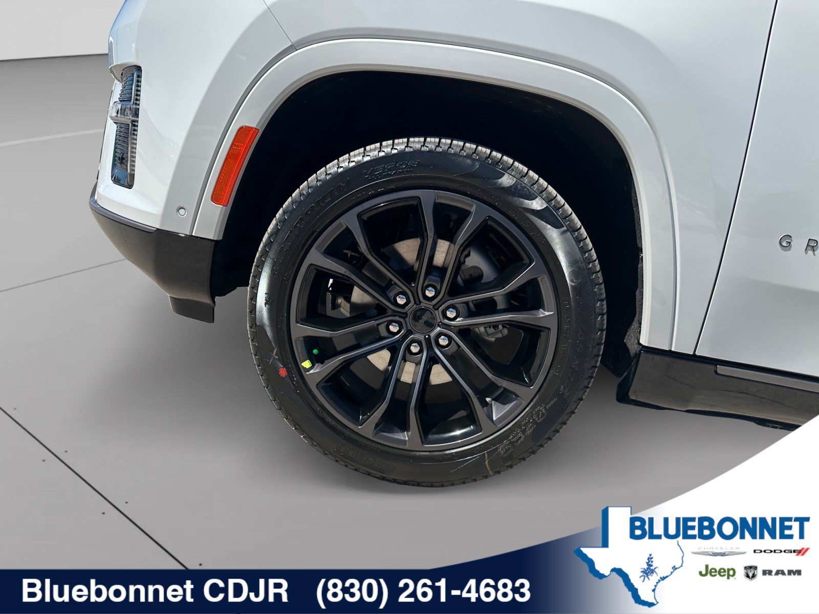 New 2027 Ghost Paint Jeep Summit Obsidian image 9