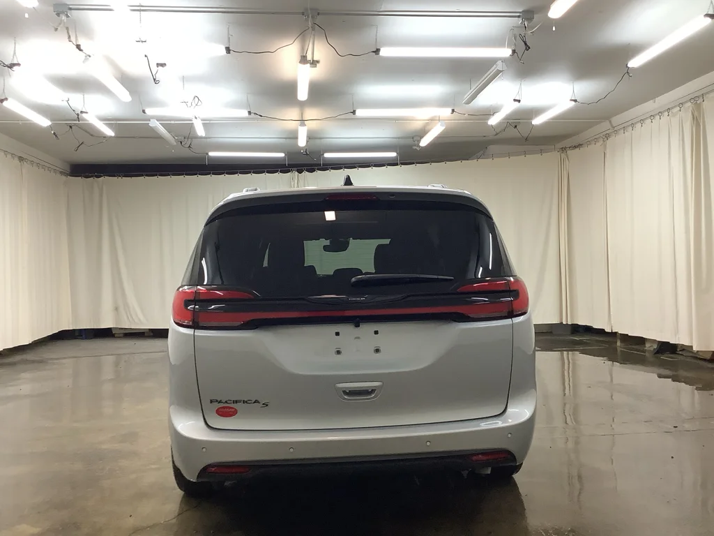 2026 Chrysler Pacifica Select - Photo 7