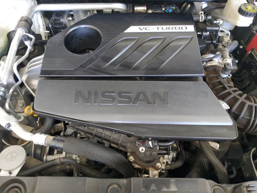 Used 2023 White Nissan Platinum image 21