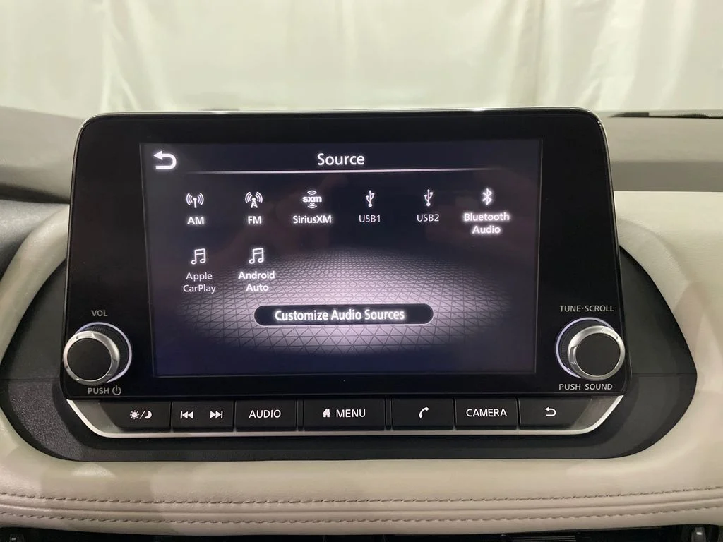 Used 2022 Scarlet Ember Tintcoat Nissan SL image 18