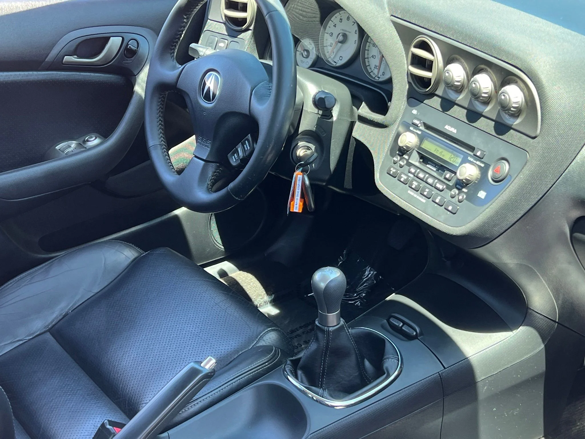 Used 2005  Acura Type S image 25