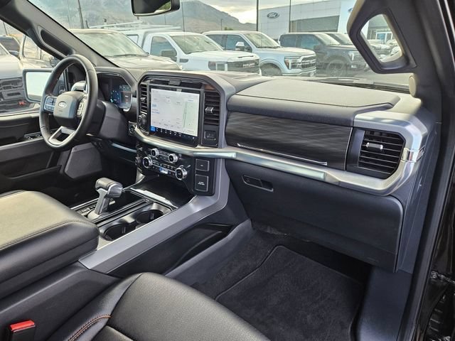 Used 2025 Black Metallic Ford LARIAT image 33