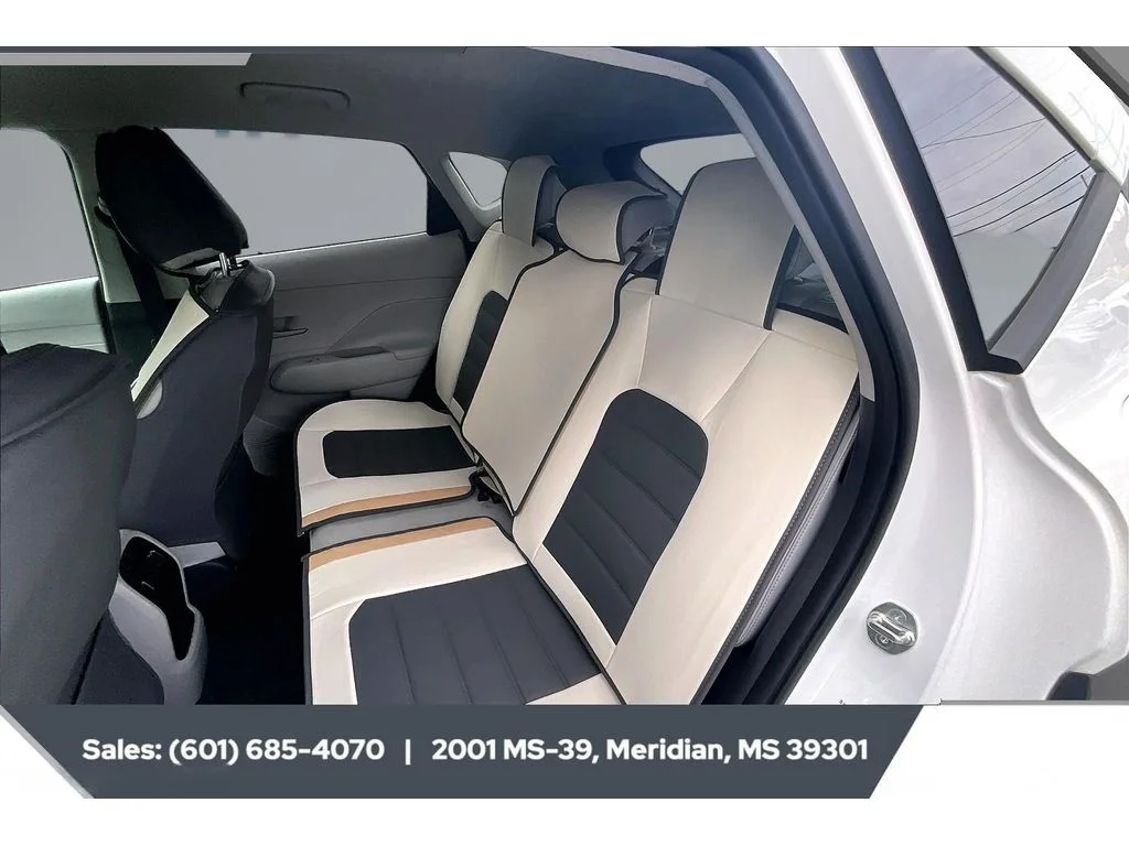 Used 2024 ATLAS WHITE Hyundai SEL image 19