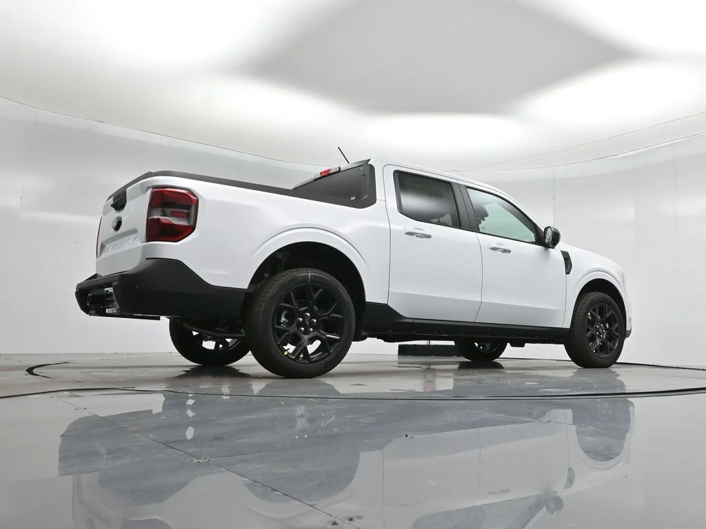 New 2026 Oxford White Ford Lariat image 48