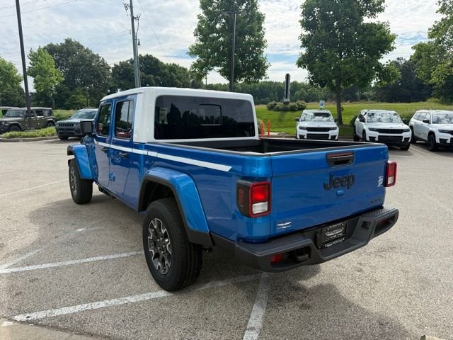 New 2026 Hydro Blue Pearl-Coat Exterior Paint Jeep Sahara image 4