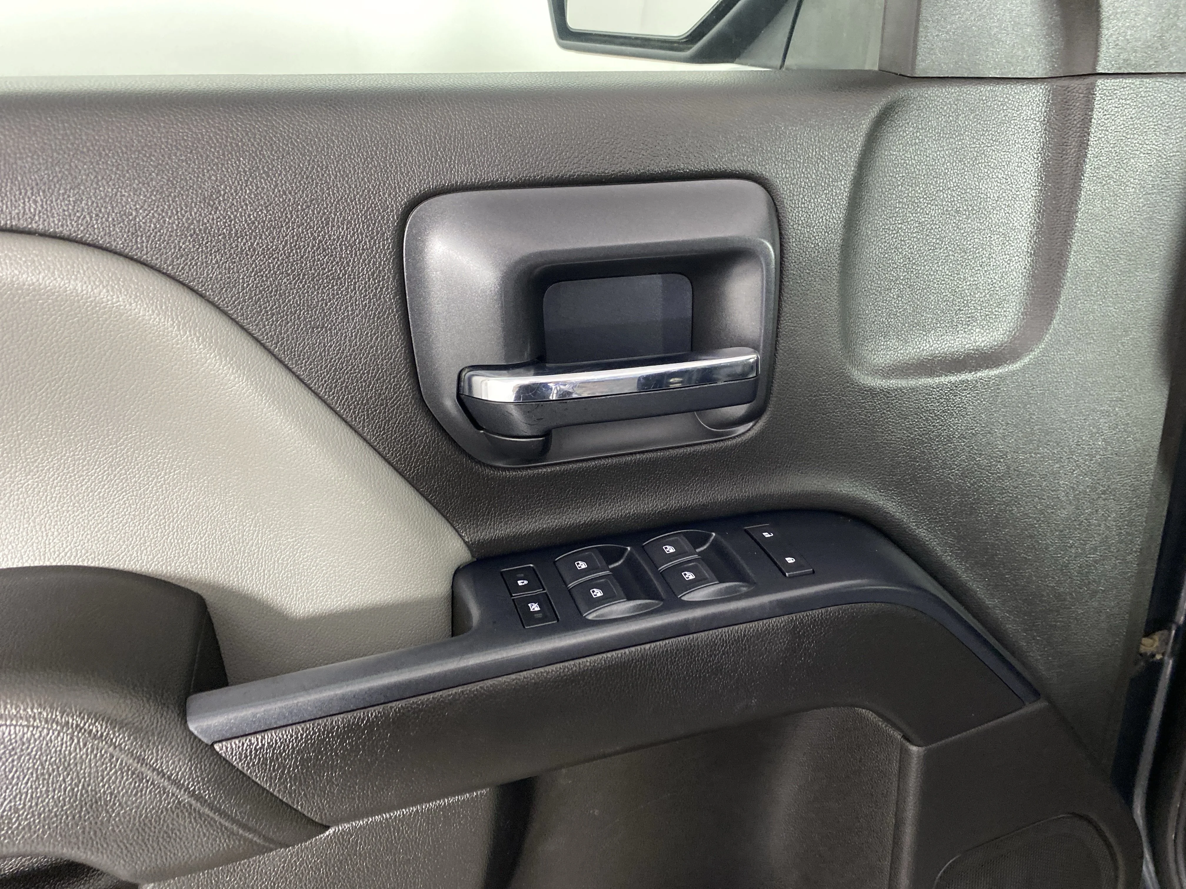 Used 2018 Graphite Metallic Chevrolet Work Truck image 12