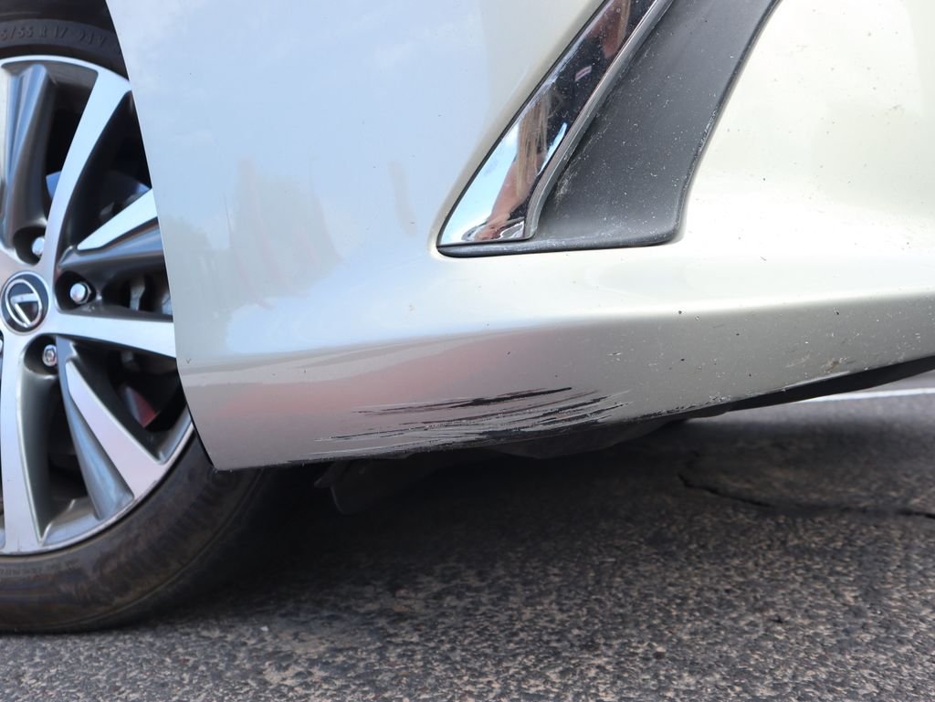 Used 2019 Beige Metallic Lexus 300h image 24