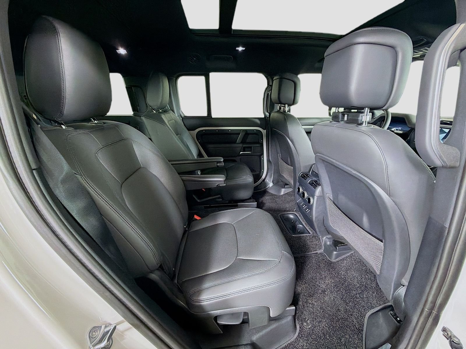 New 2026 Borasco Grey Land Rover X-Dynamic SE image 31