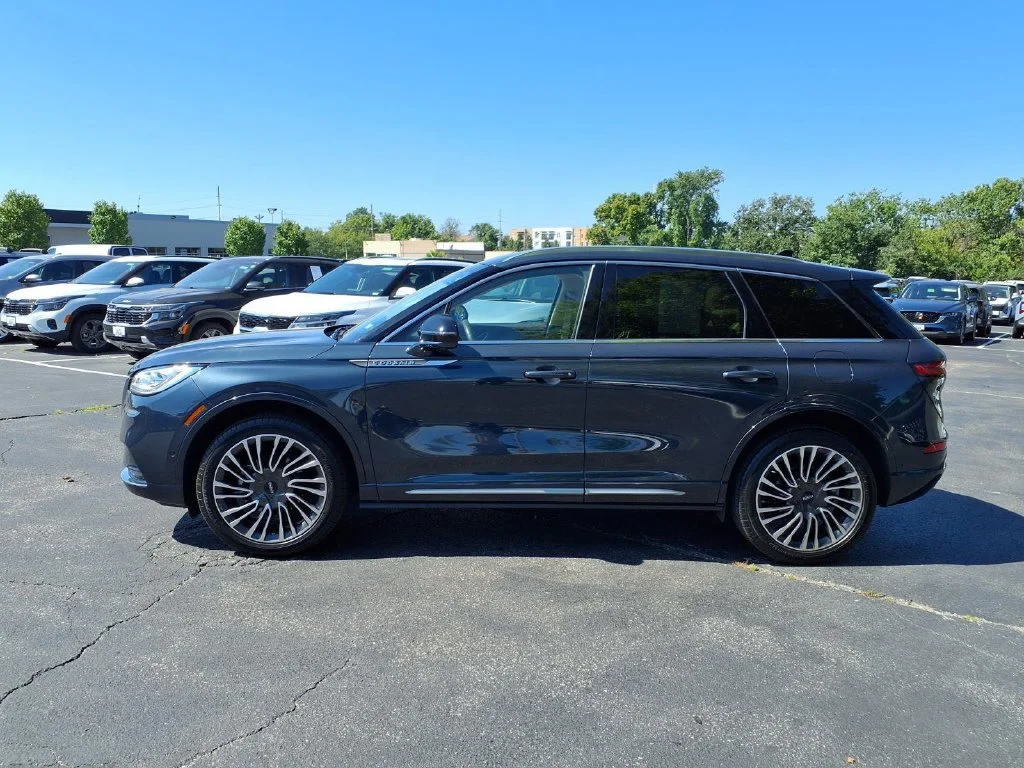 Used 2020 Blue Lincoln Reserve image 18