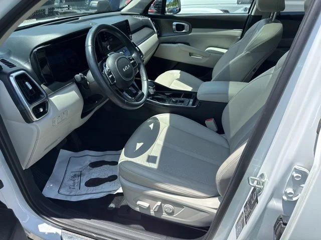 Used 2023 White Kia SX image 18
