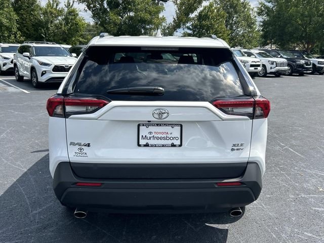 Used 2025 White Toyota XLE image 5