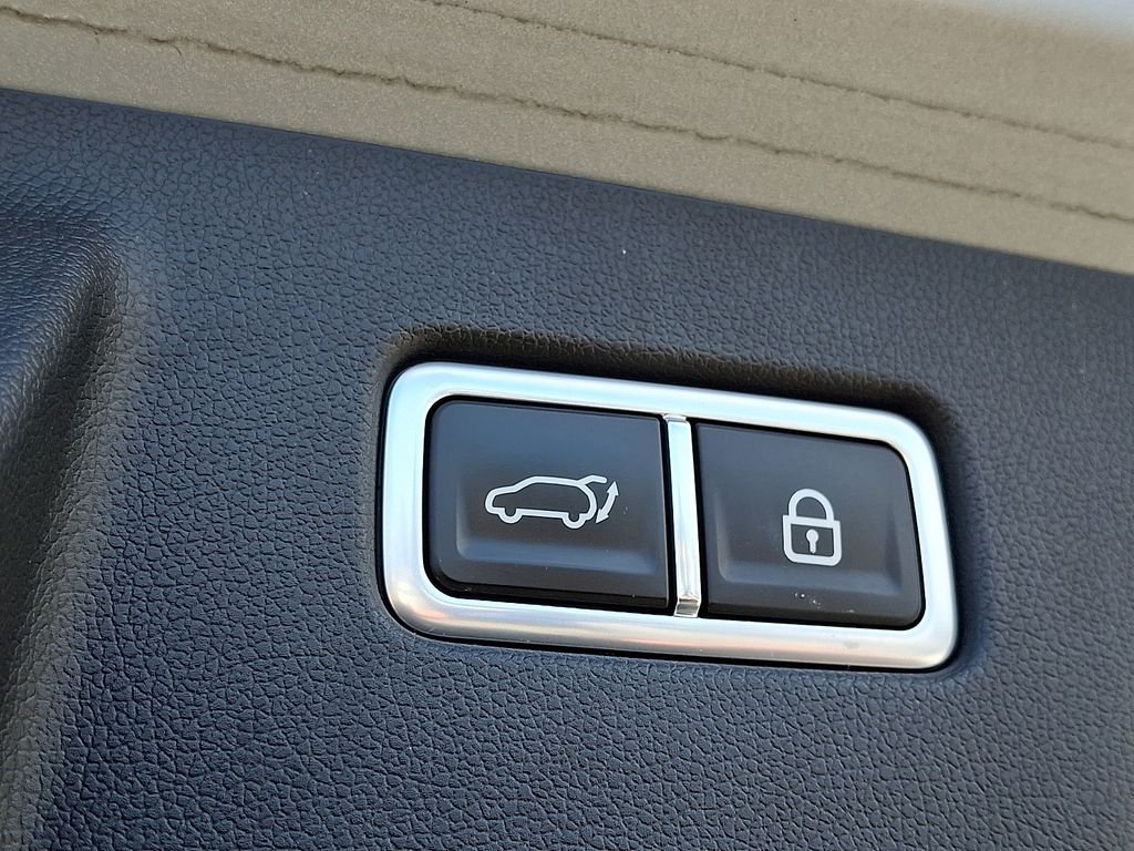 Used 2023 Gray Kia X-Line EX image 31