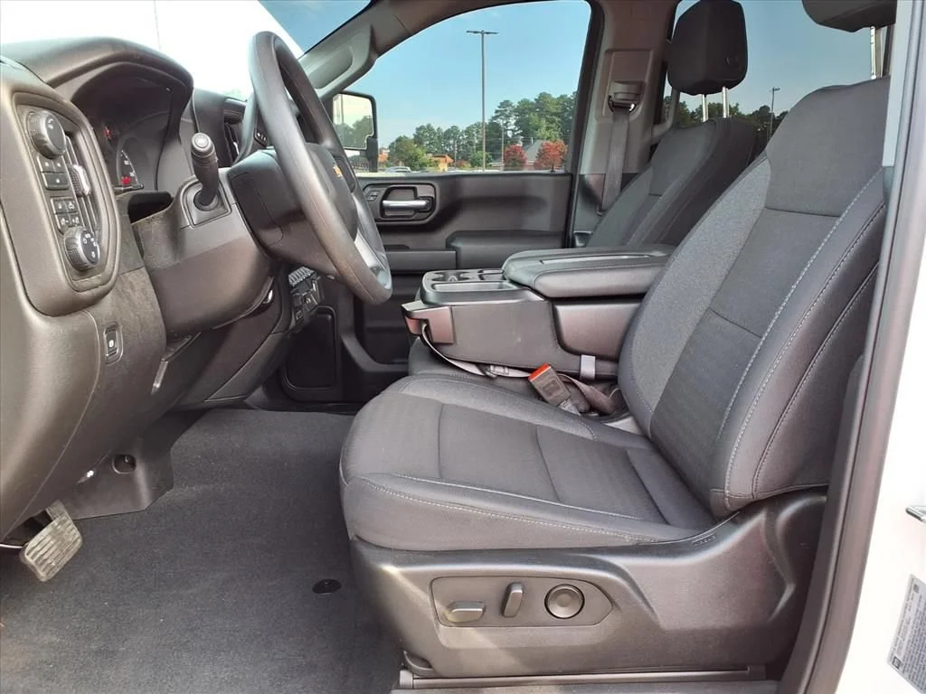 Used 2025 Summit White Chevrolet Custom image 3
