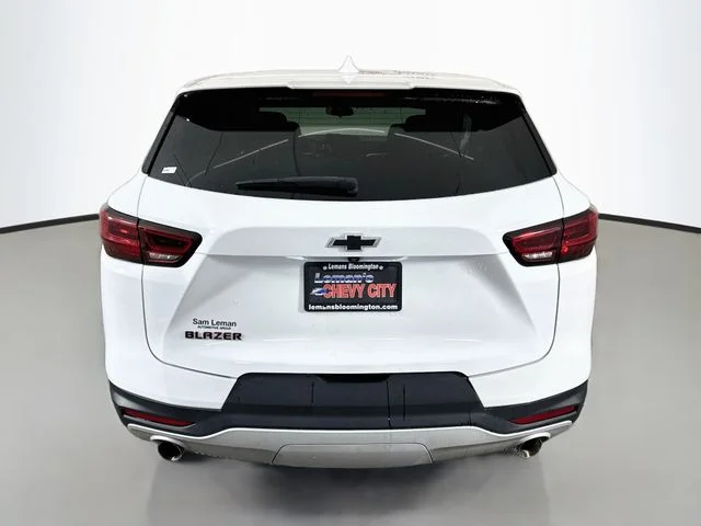 Used 2024 White Chevrolet LT image 6