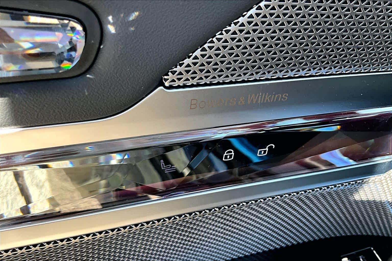 New 2026 Black Sapphire Metallic BMW 740i image 19
