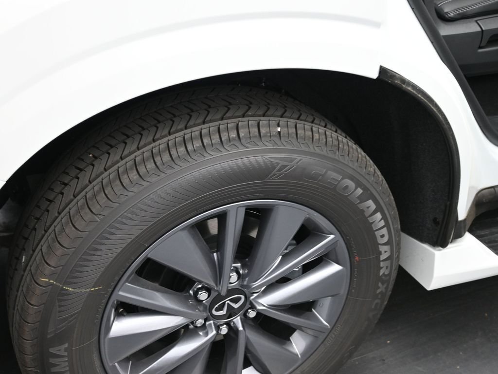 New 2026 White INFINITI PURE image 24