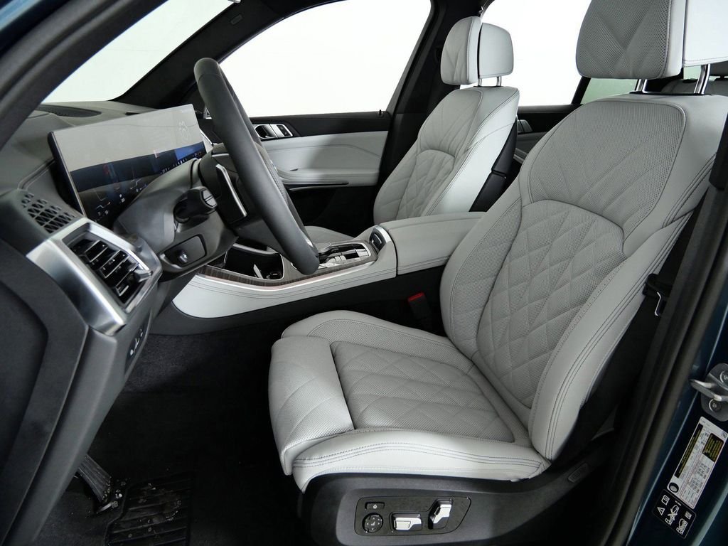 Used 2026 Blue Ridge Mountain Metallic BMW xDrive40i image 37