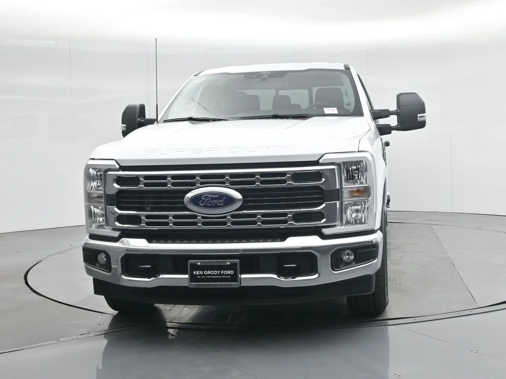 2026 Ford F-350 Super Duty XLT - Photo 54