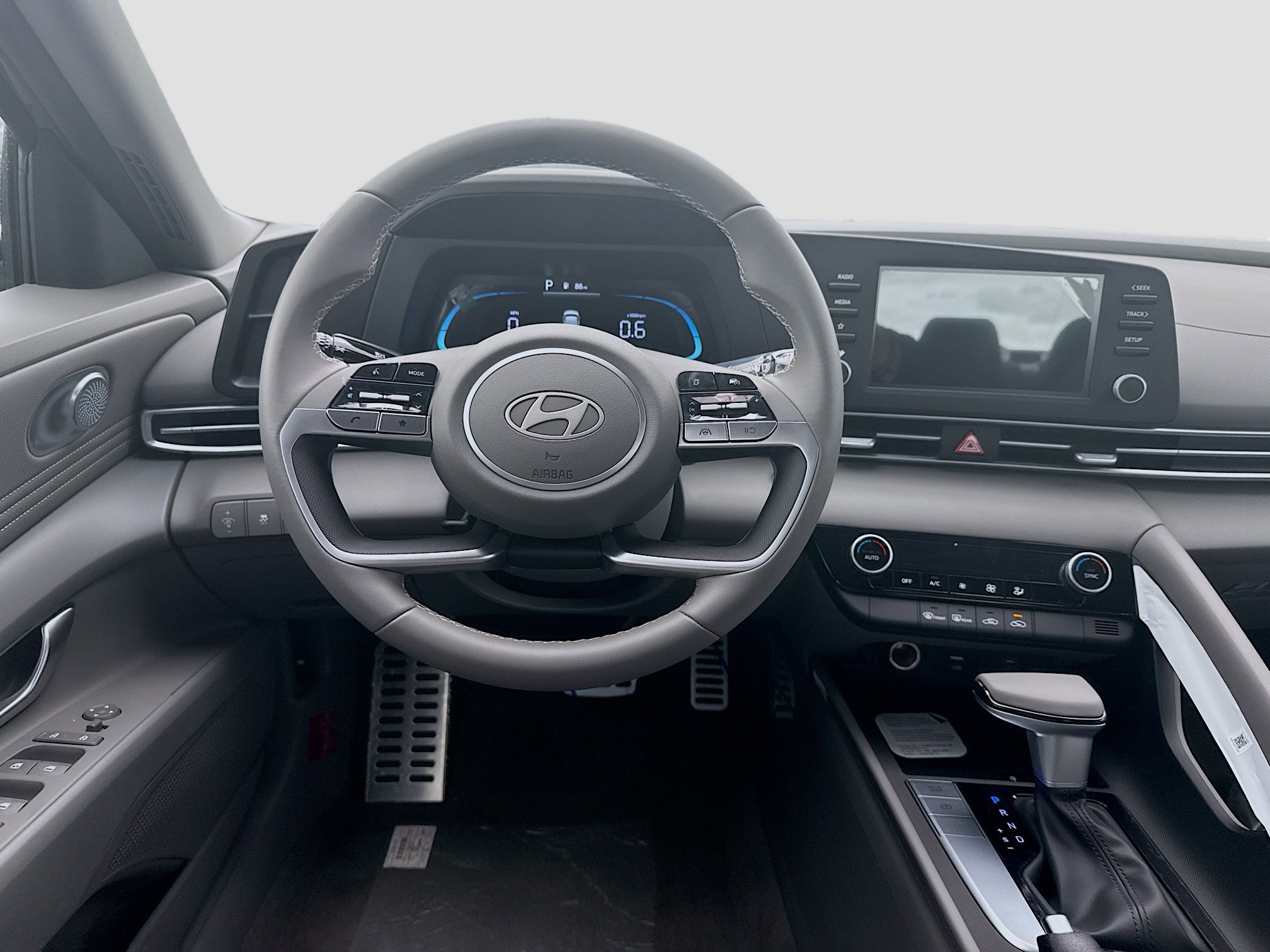 New 2026 Amazon Gray Hyundai SEL Sport image 39