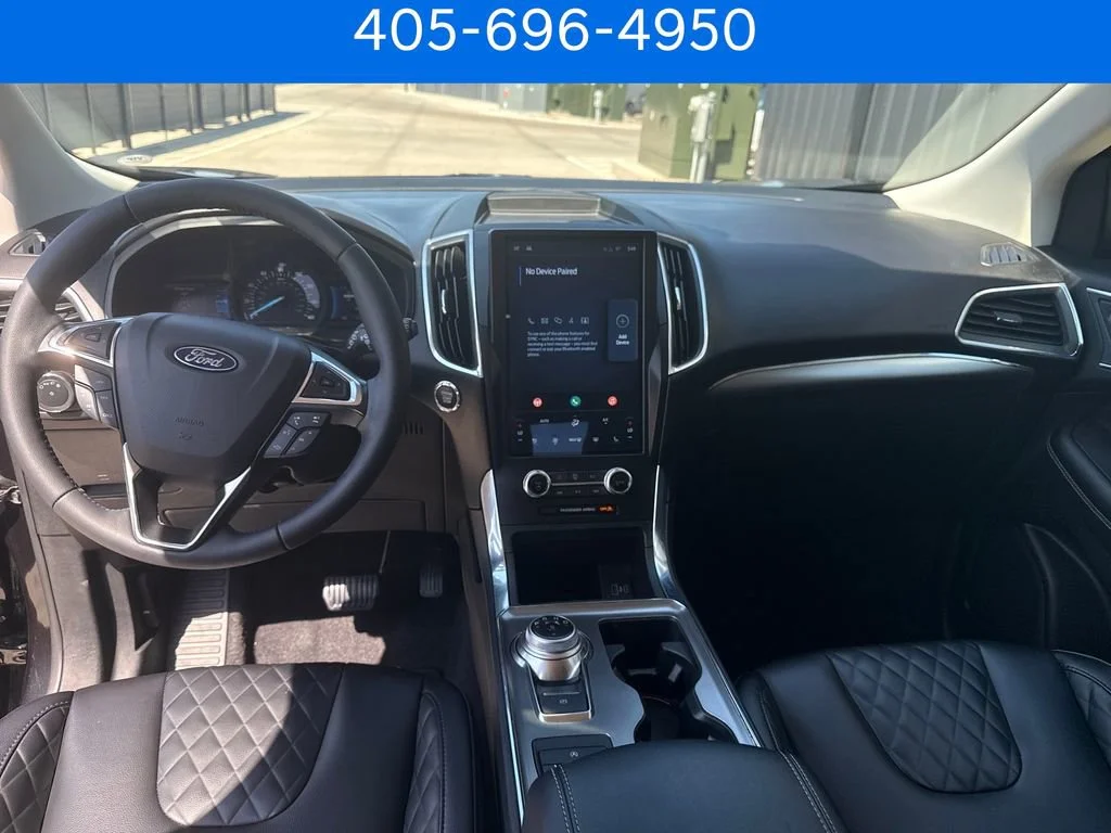Pre-Owned 2024 Ford Edge Titanium