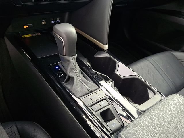 Used 2025  Toyota XSE image 18