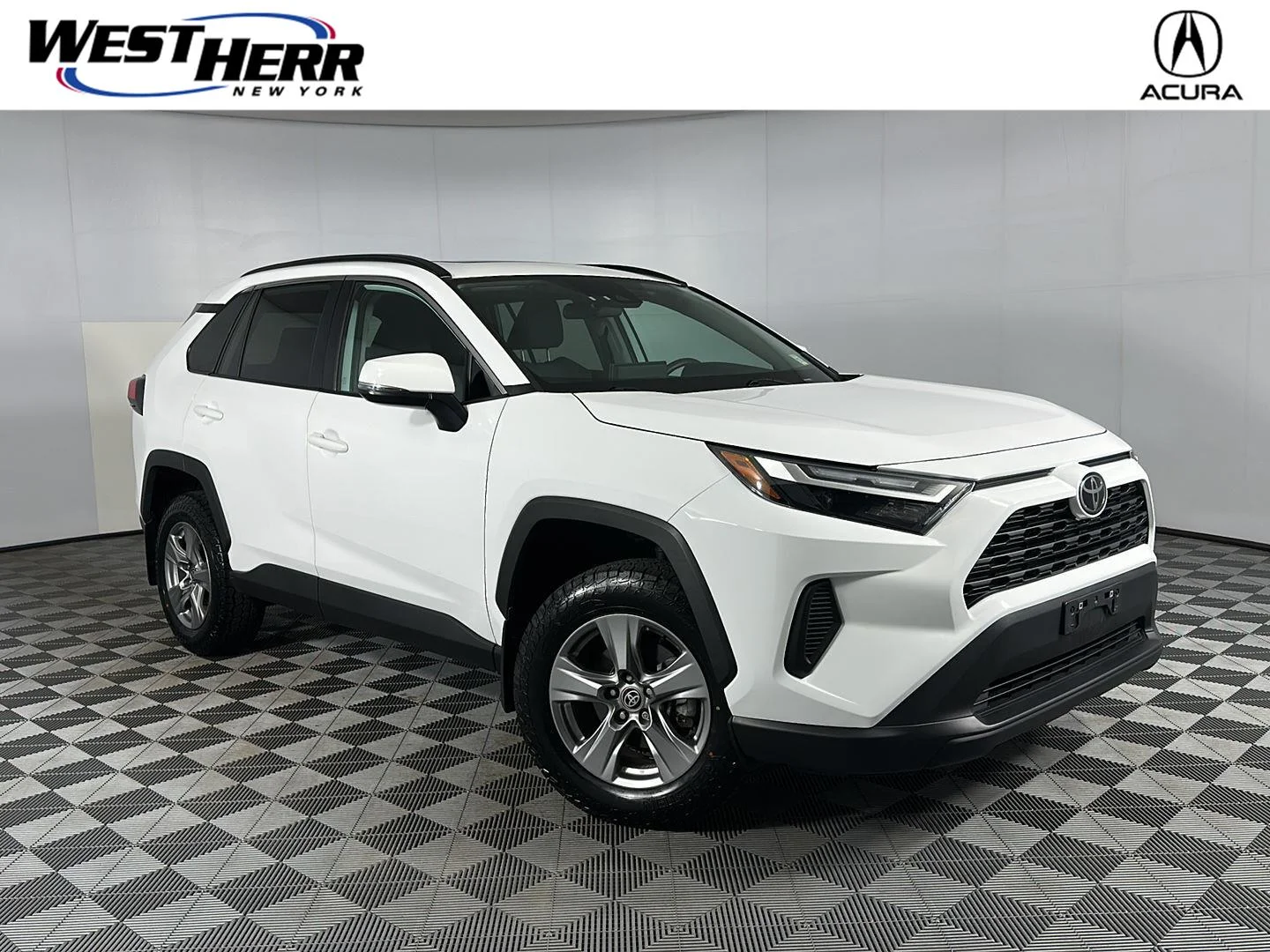 Used 2024 Ice Cap Toyota XLE image 1