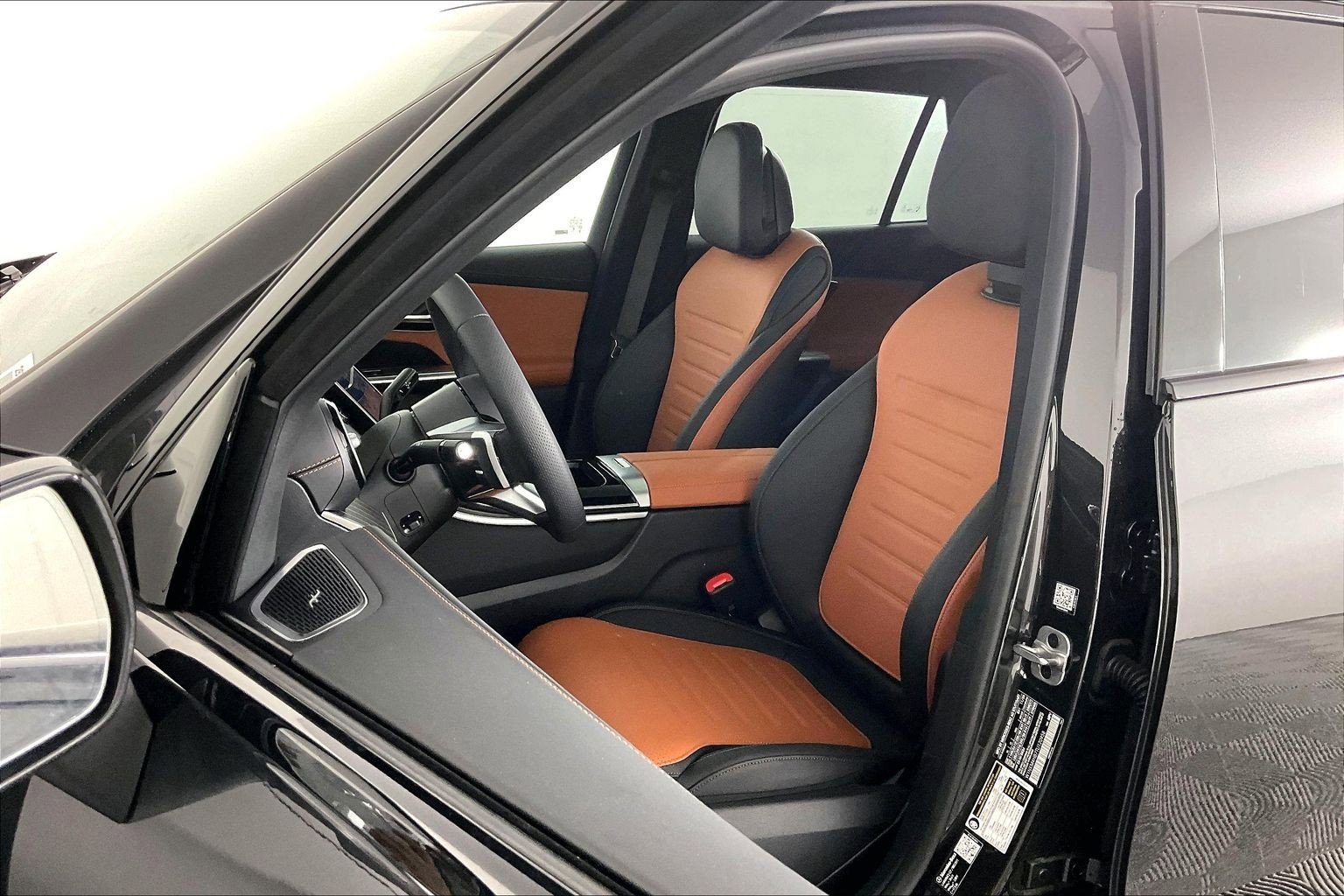 New 2026 Graphite Grey Metallic Mercedes-Benz GLC 300 image 22