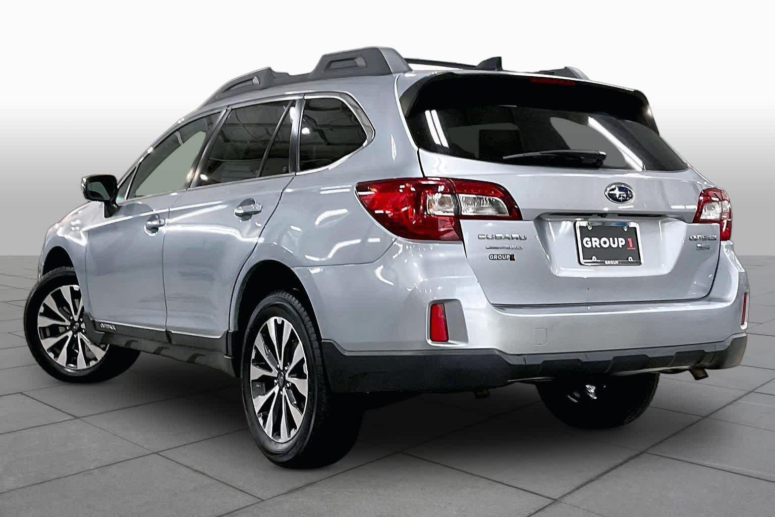 Used 2016 Ice Silver Metallic Subaru 3.6R Limited image 12