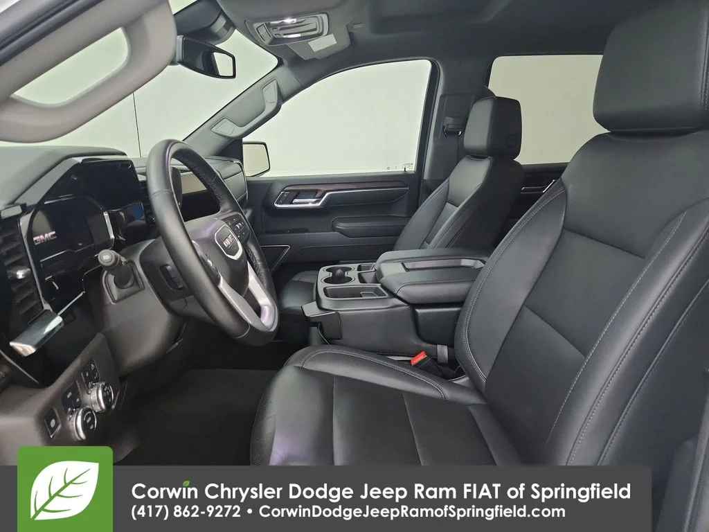 Used 2025 White GMC SLT image 3