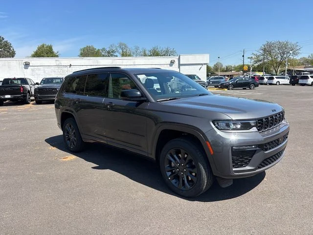 New 2026 Baltic Gray Metallic Clearcoat Jeep Limited image 2