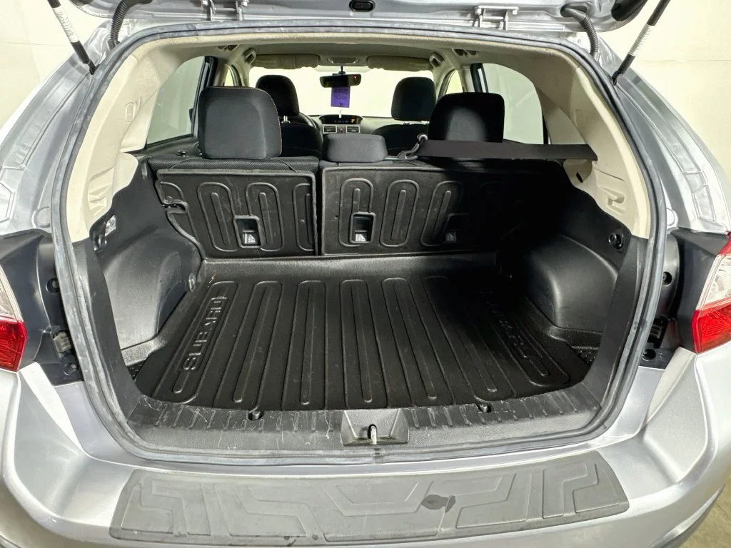 Used 2017 Silver Subaru 2.0i Premium image 30
