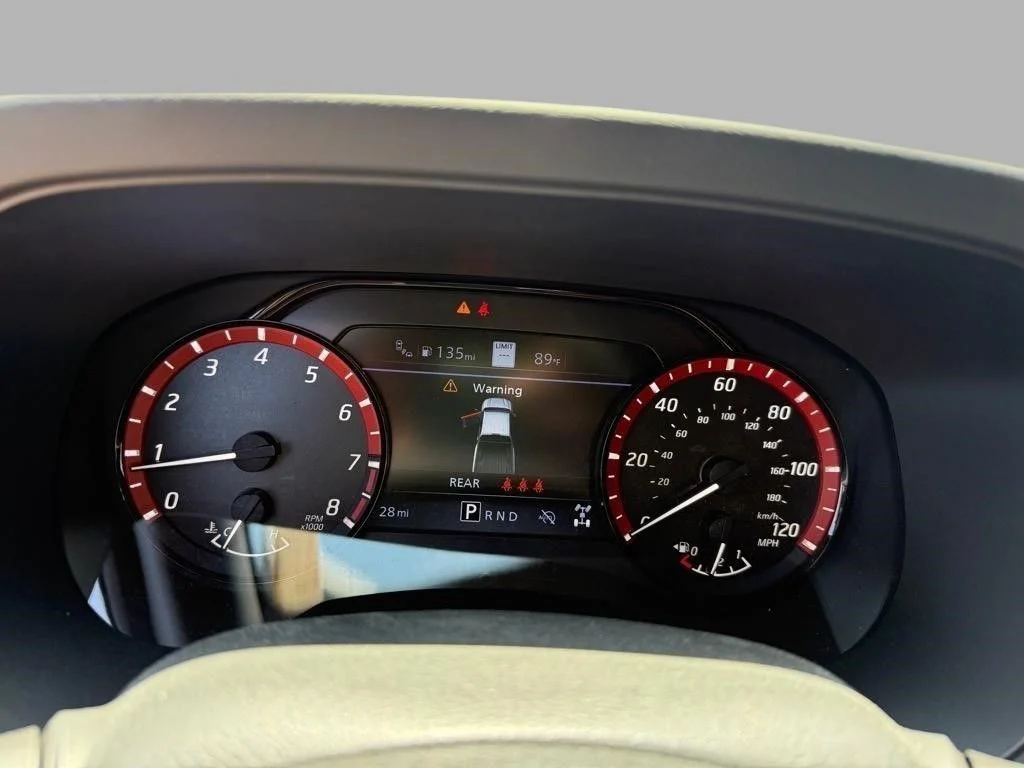 2025 Nissan Frontier PRO-4X - Photo 12