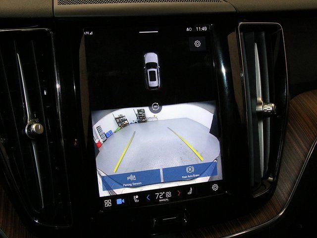 2023 Volvo XC60 Plus - Photo 17