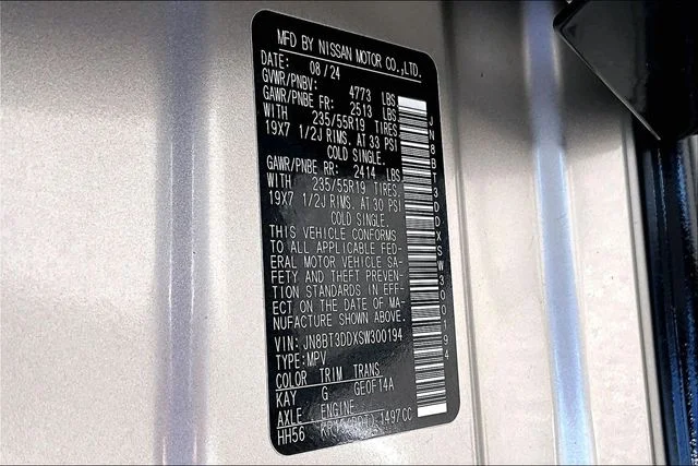 Used 2025 Gold Nissan Platinum image 16