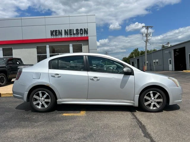 Used 2012 Silver Nissan 2.0 SR image 12