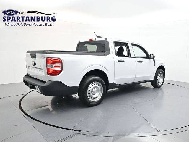 Used 2025 White Ford XL image 7