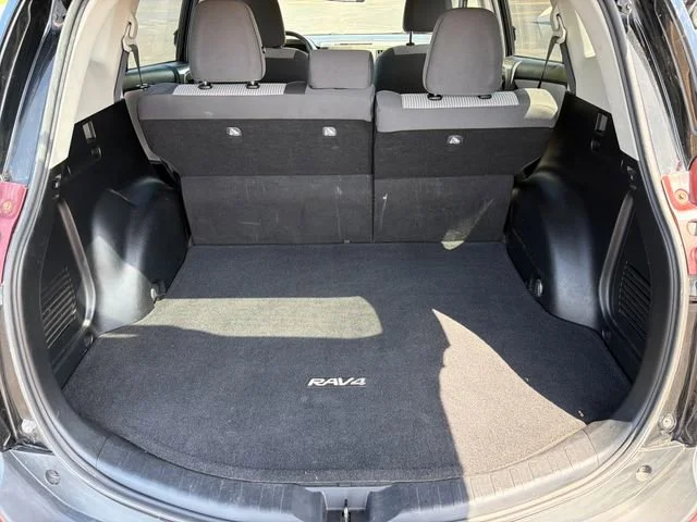 Used 2015 Black Toyota LE image 5