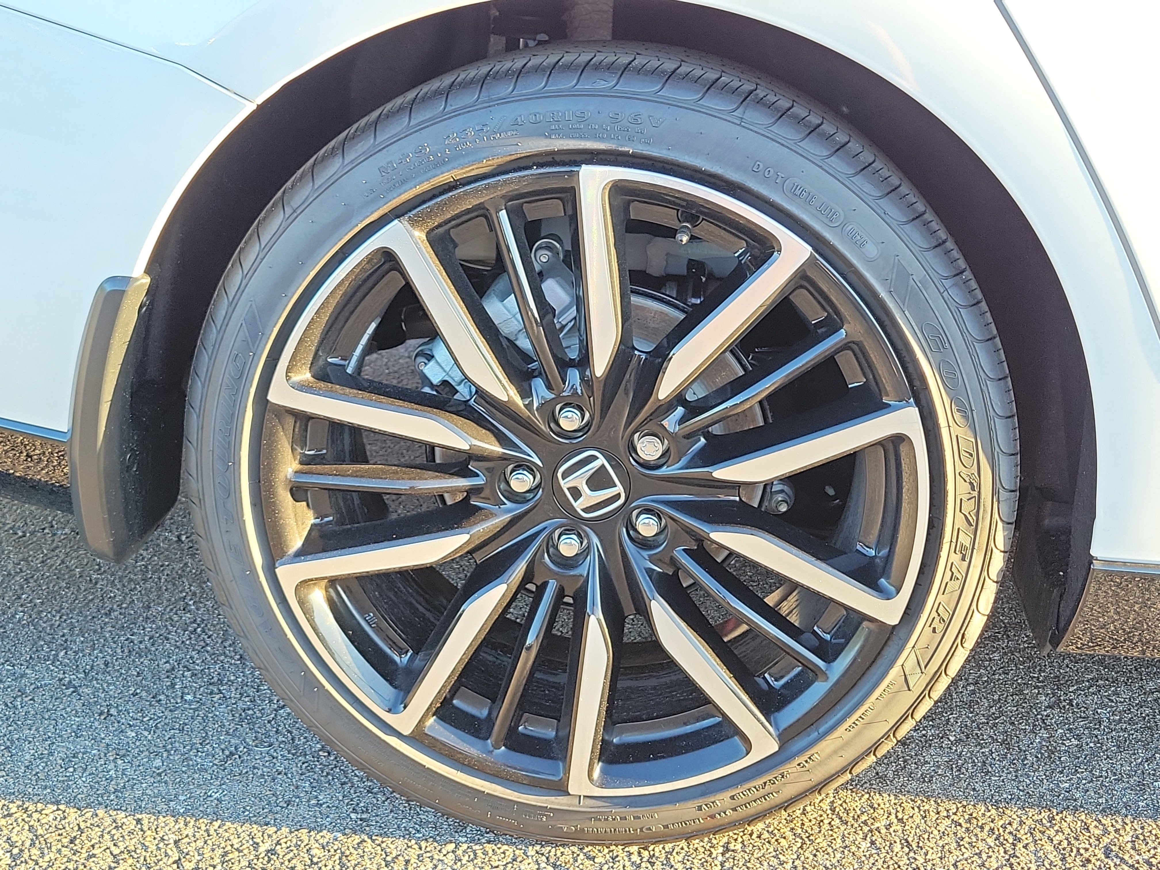 2026 Honda Accord Hybrid Touring - Photo 7