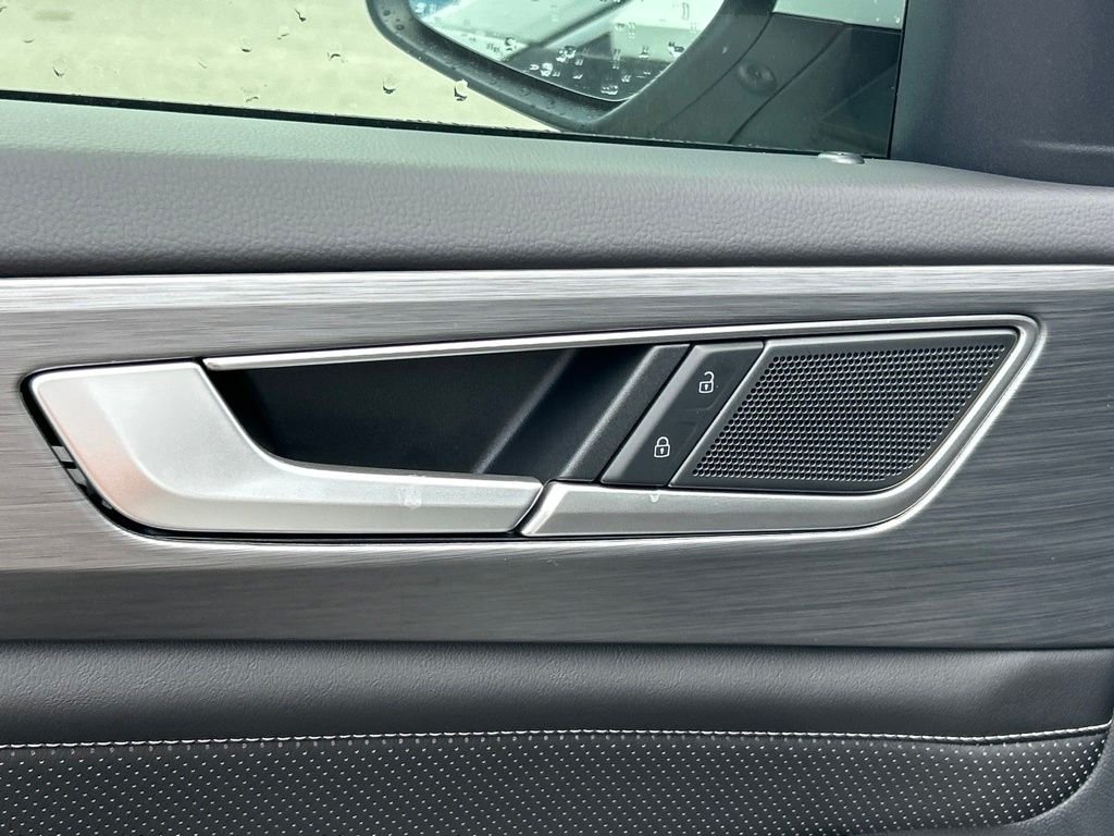 New 2026 White Volkswagen 2.0T SE image 18