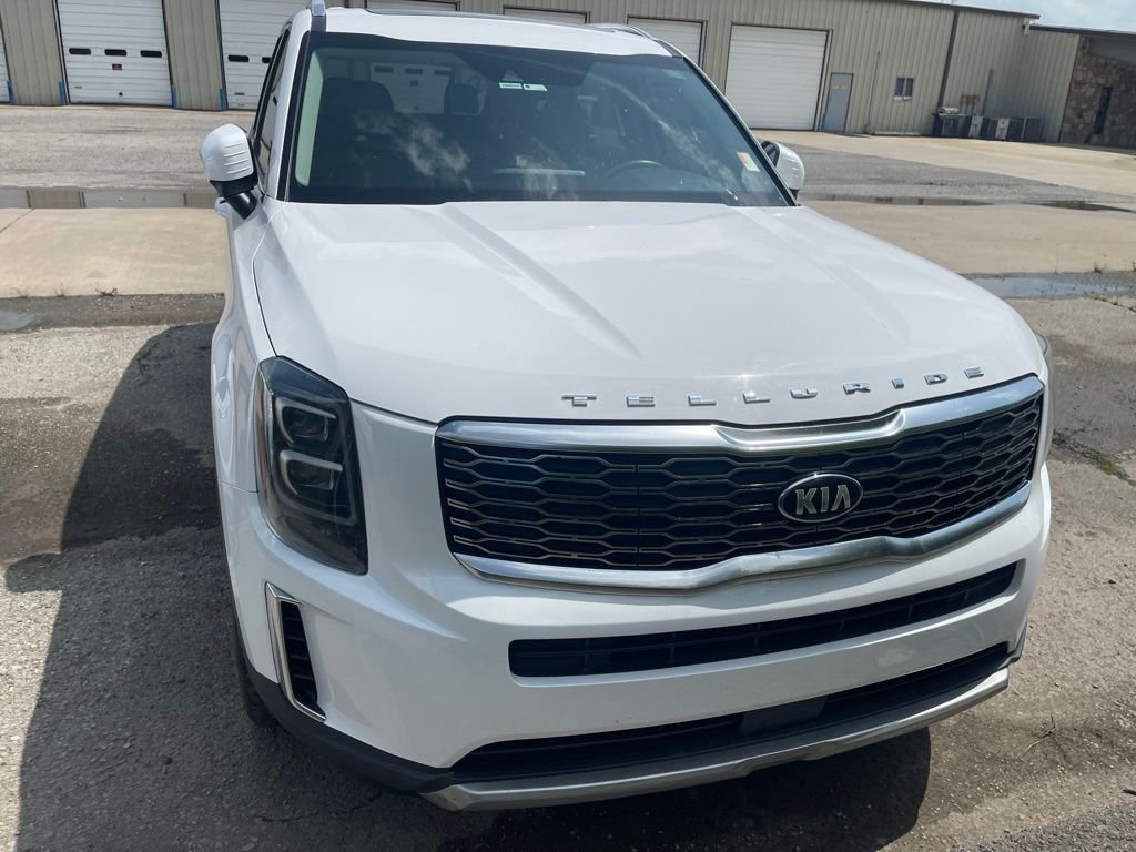 Used 2021 White Kia EX image 3