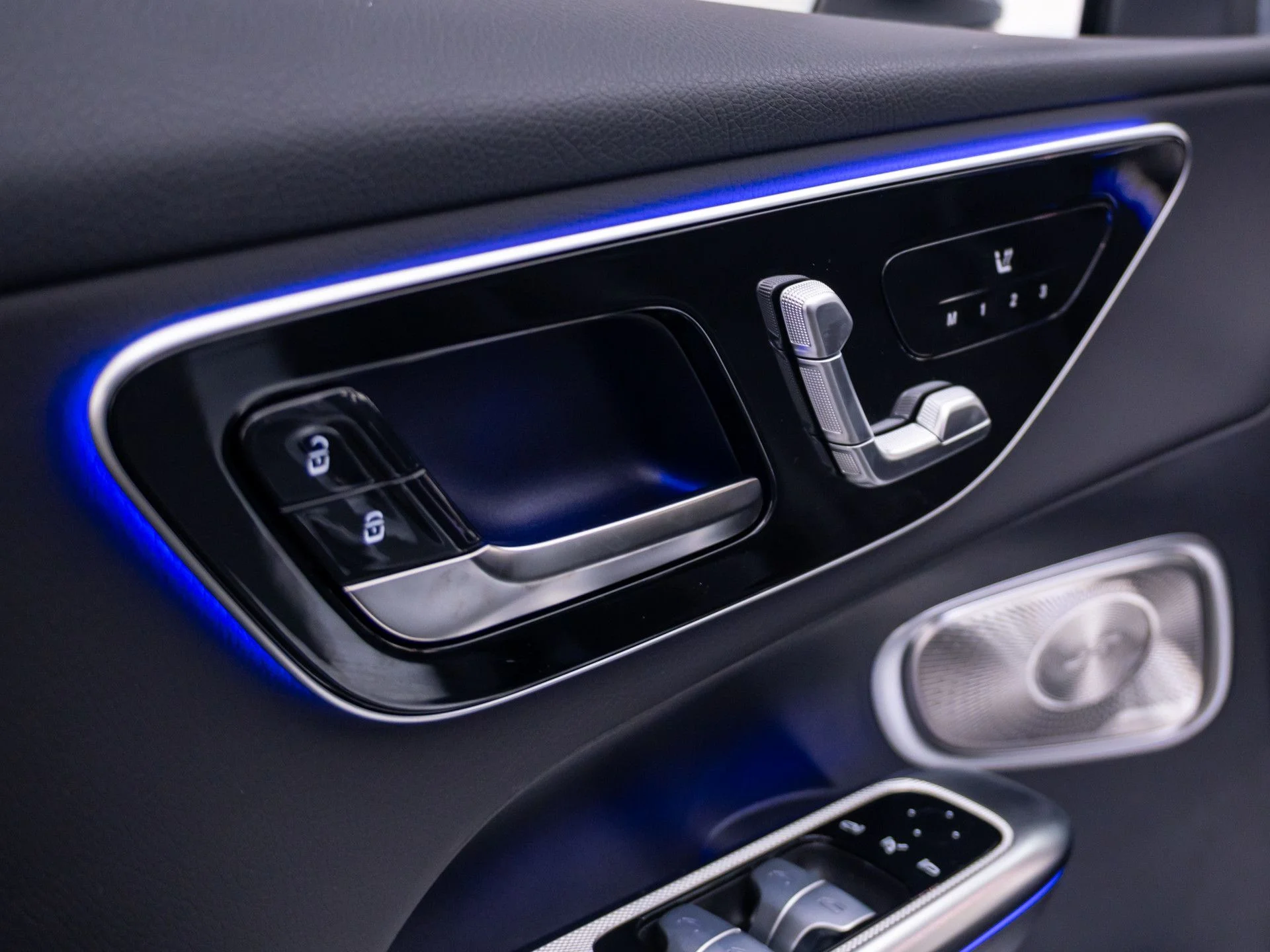 New 2026 Silver Mercedes-Benz GLC 300 image 15